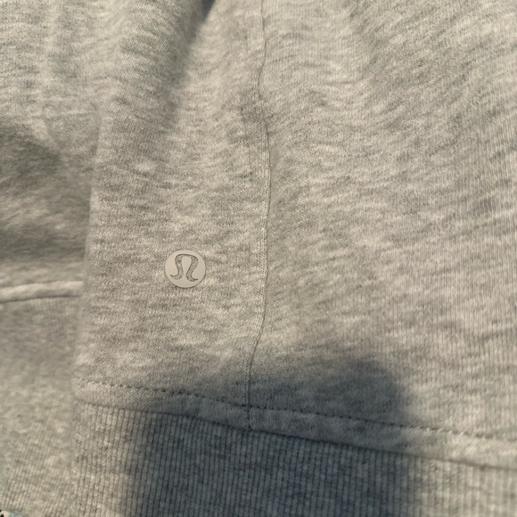 Lululemon crewneck - Picture 2 of 3